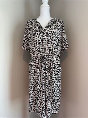 Chico's | Graphic Patterned Split Neck Knit Dress | Toasted Khaki| Size 2 12/14